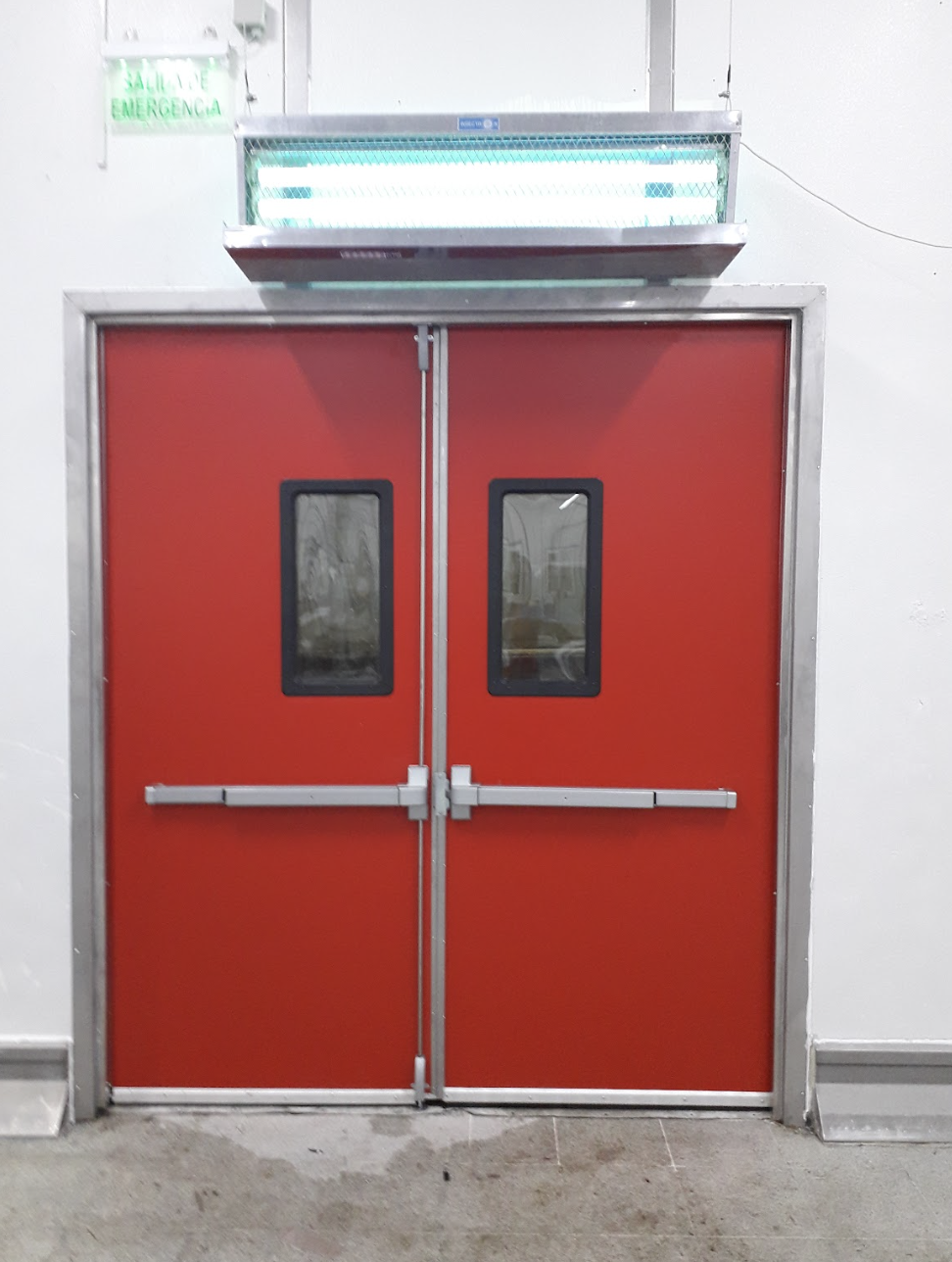 Puerta salida emergencia